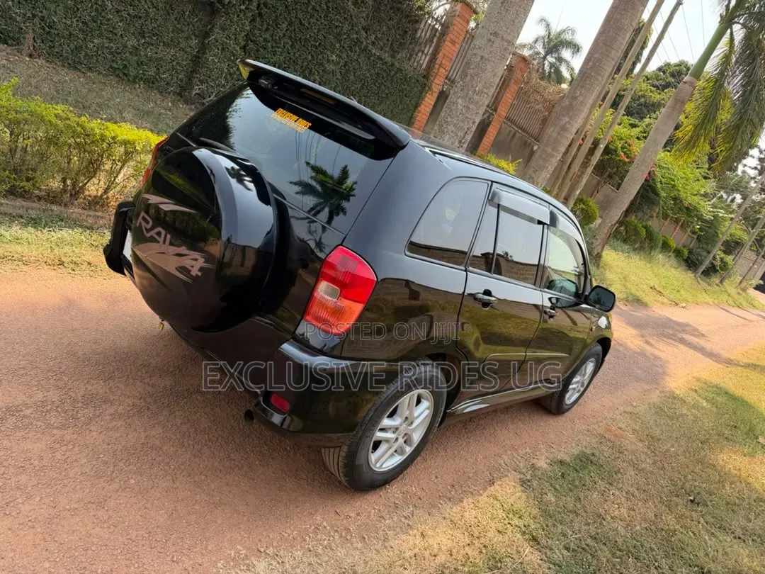 Toyota RAV4 1.8 2005 Black