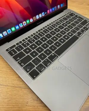 Laptop Apple MacBook Pro 2018 8GB Intel Core i5 SSD 256GB