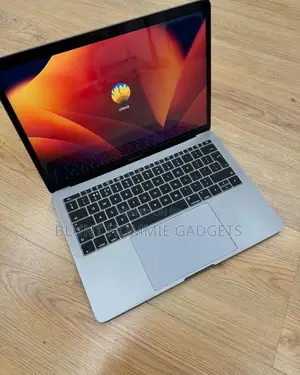 Laptop Apple MacBook Pro 2018 8GB Intel Core i5 SSD 256GB