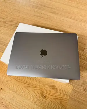 Laptop Apple MacBook Air 2020 16GB Intel Core i5 SSD 512GB