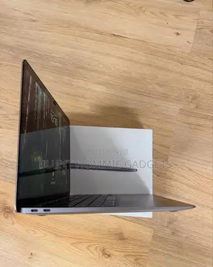 Laptop Apple MacBook Air 2020 16GB Intel Core i5 SSD 512GB