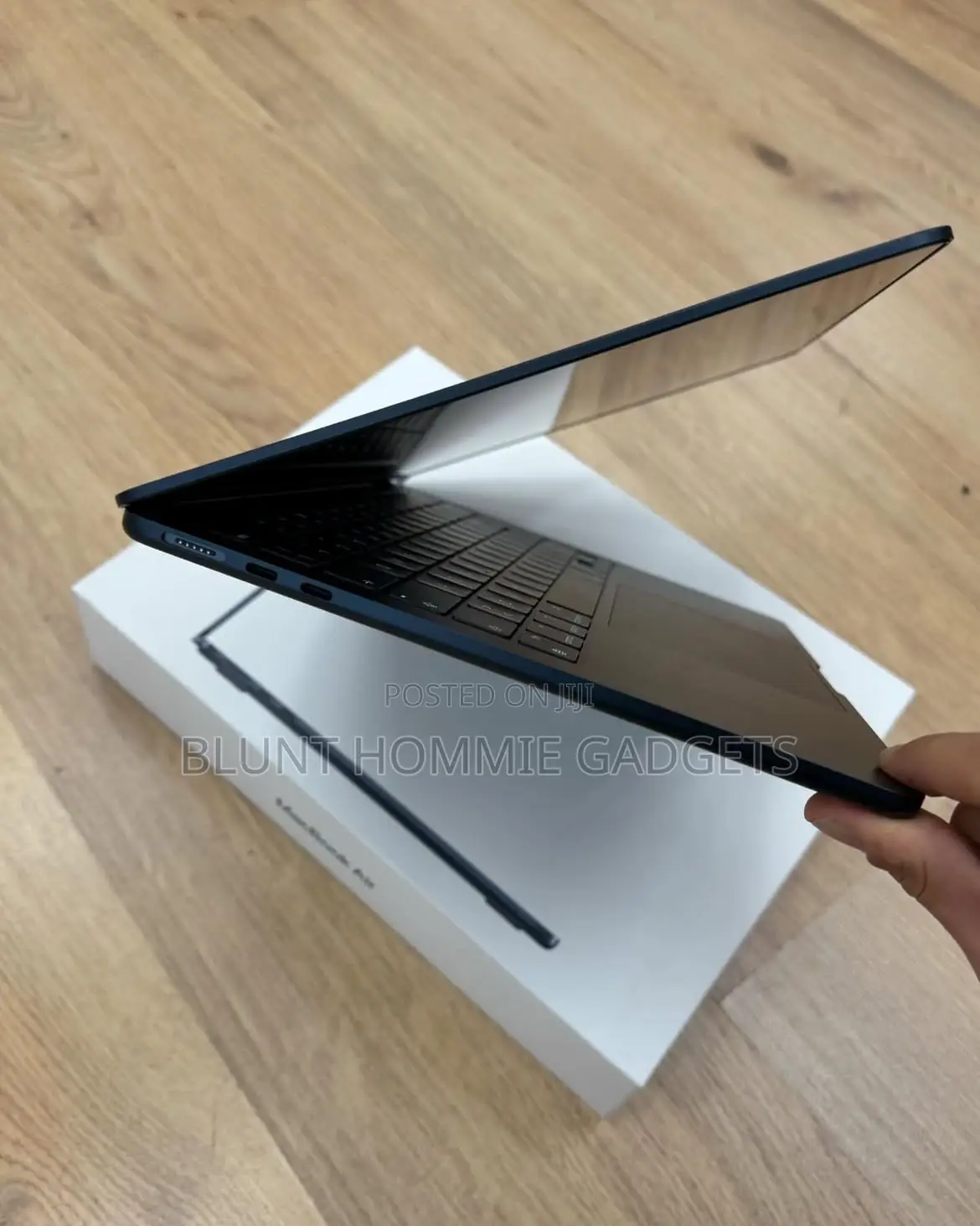 Laptop Apple MacBook Air 2022 M2 16GB Apple M2 SSD 256GB