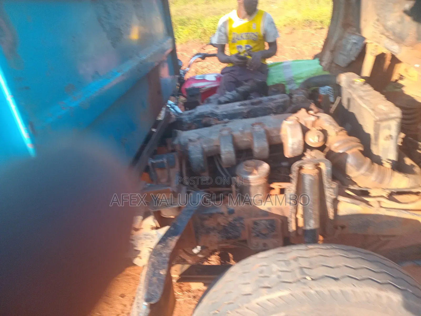 Isuzu Elf Timper 1989 Blue