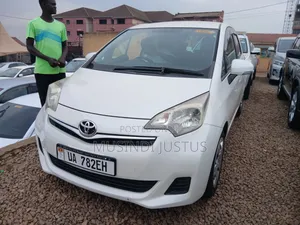 Toyota Ractis 2011 White