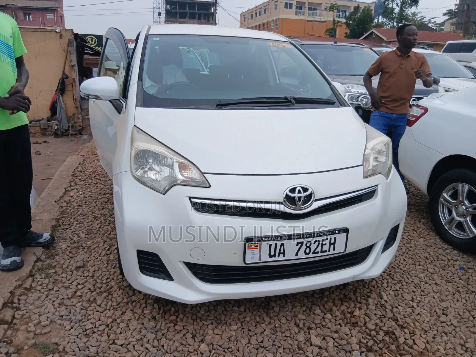 Toyota Ractis 2011 White
