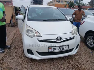 Toyota Ractis 2011 White