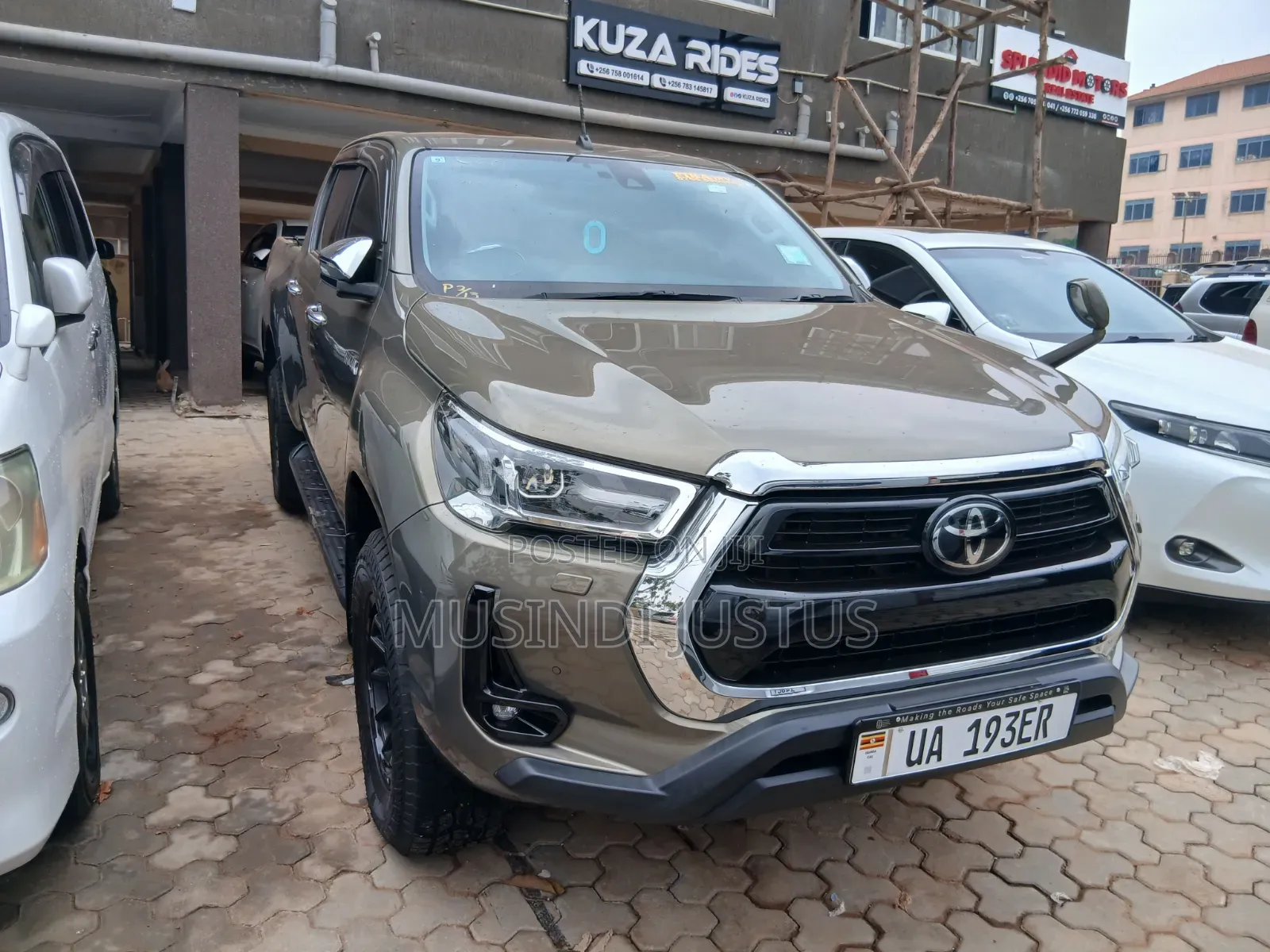 Toyota Hilux 2021 Green