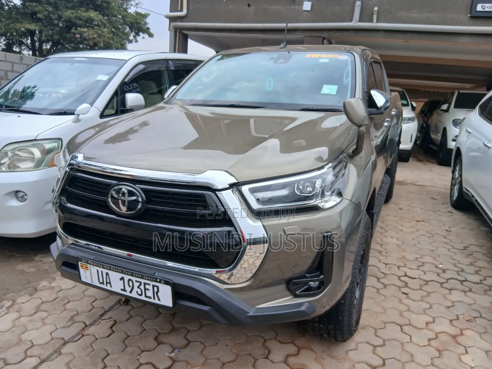 Toyota Hilux 2021 Green