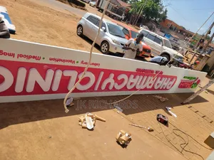 2d And 3d Signposts And Light Boxes