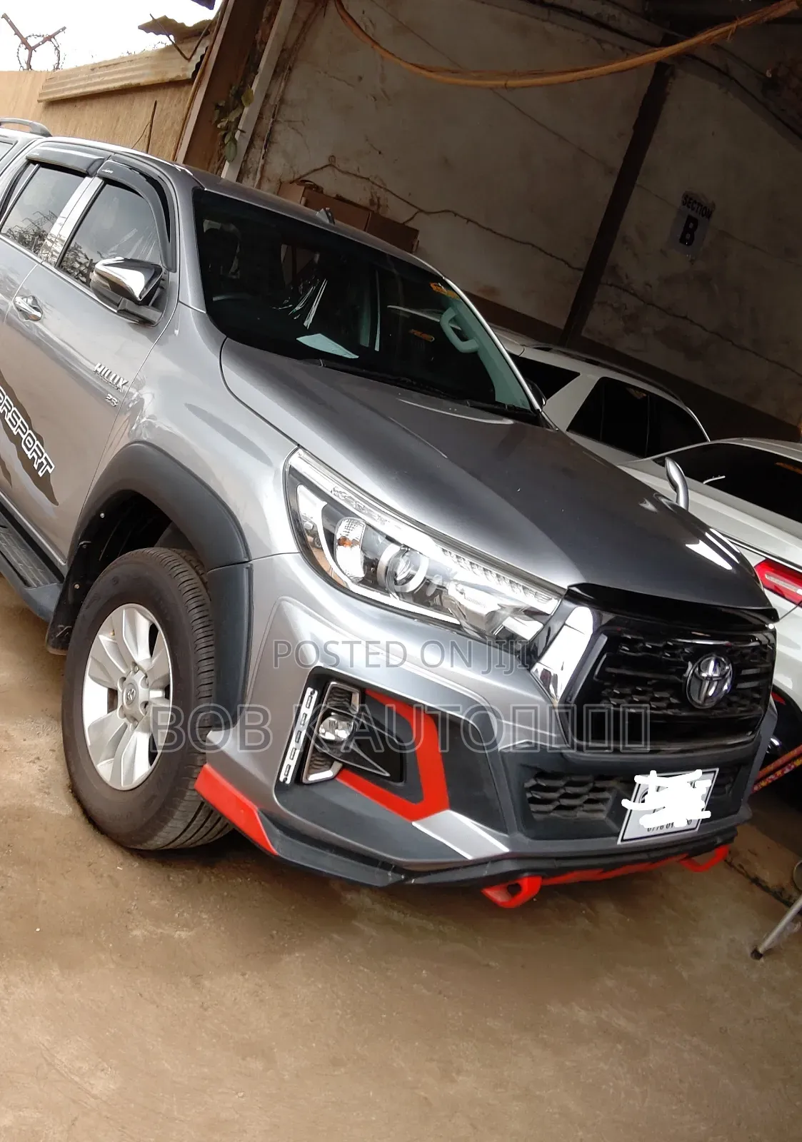 New Toyota Hilux 2024 Silver