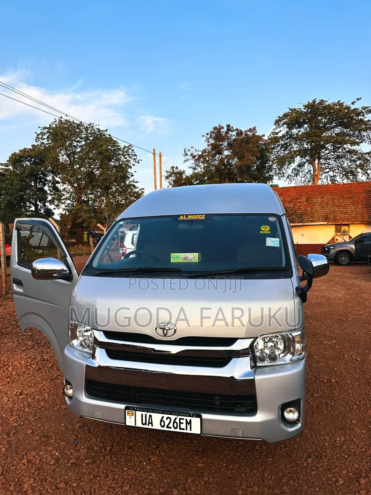 Toyota HiAce 2011 Silver