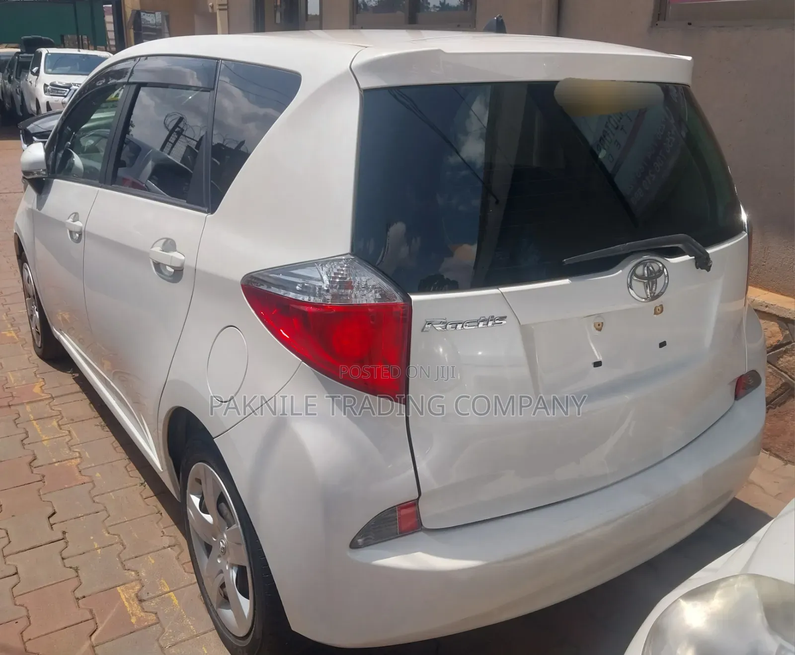 Toyota Ractis 1.5 AWD 2013 White