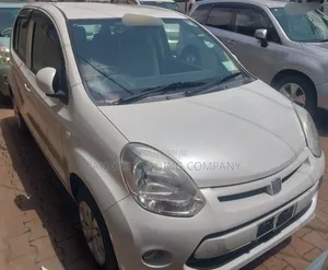 Toyota Passo 1.0 AWD 2013 White