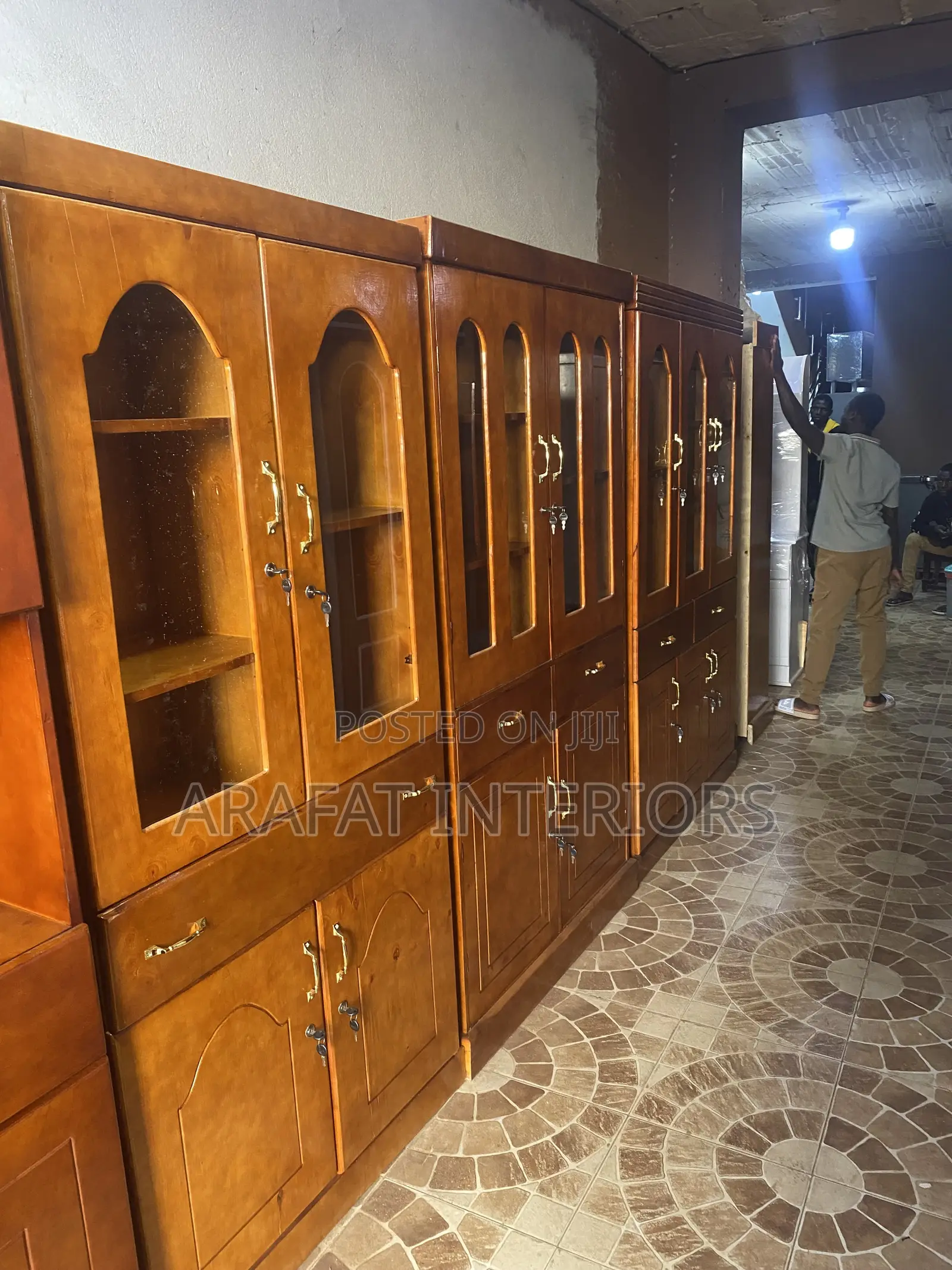 3 Feet Arched Glass Display Cabinets