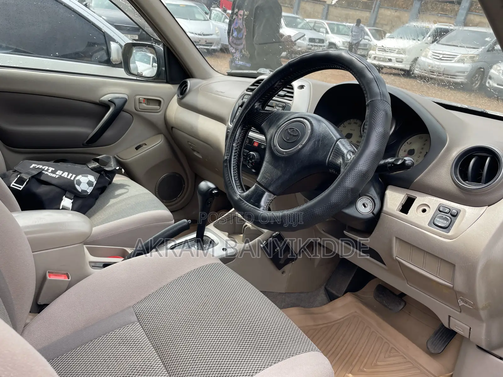 Toyota RAV4 2004 Gold