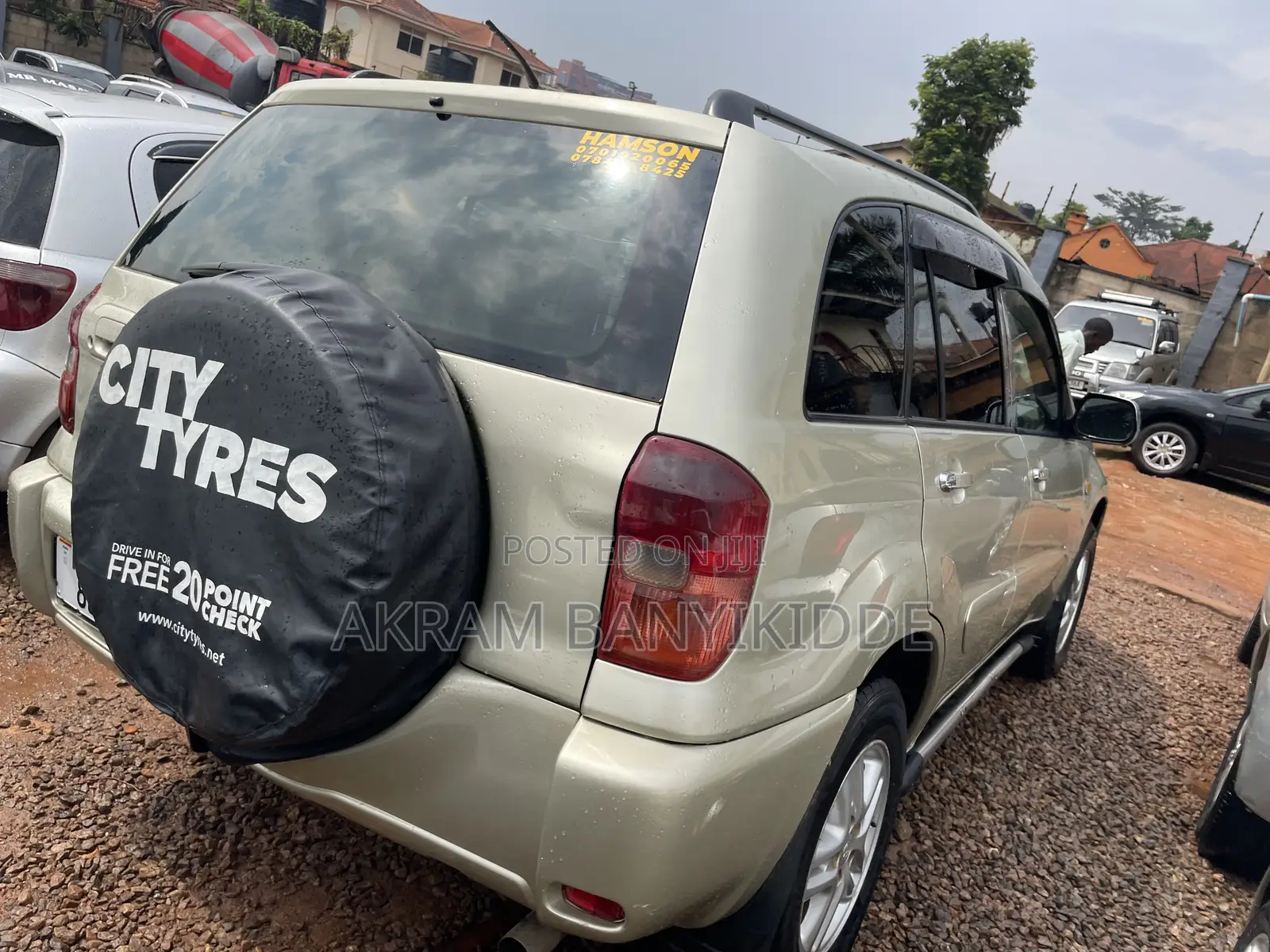 Toyota RAV4 2004 Gold