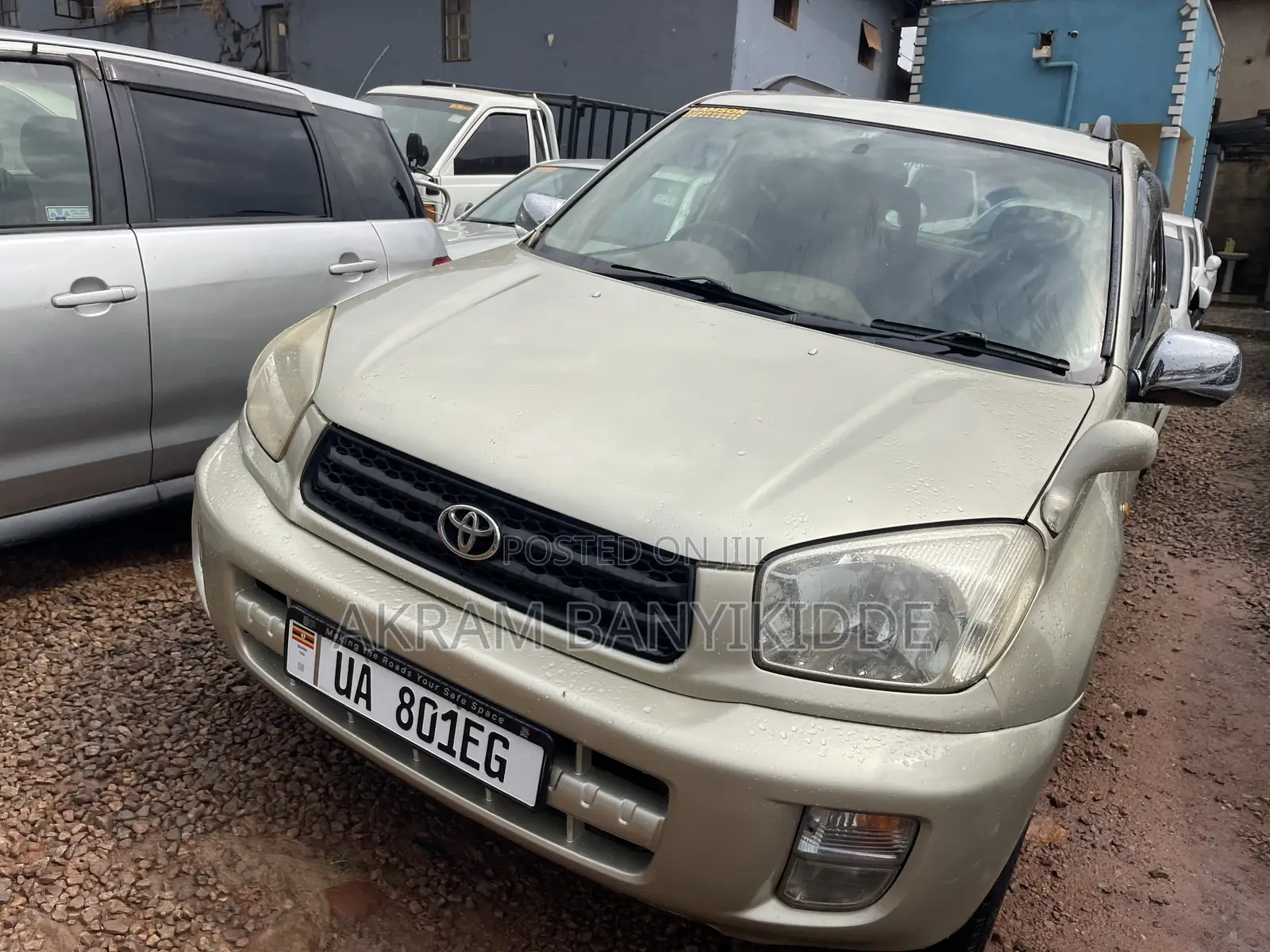 Toyota RAV4 2004 Gold