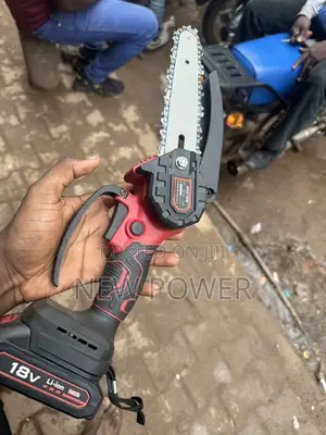 Rechargeable/ Cordless Chain Saw