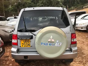 Mitsubishi Pajero IO 2004 Silver