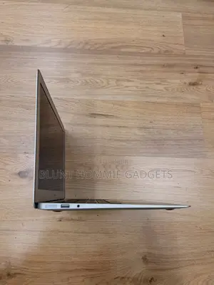 Laptop Apple MacBook Air 2017 4GB Intel Core i7 SSD 256GB
