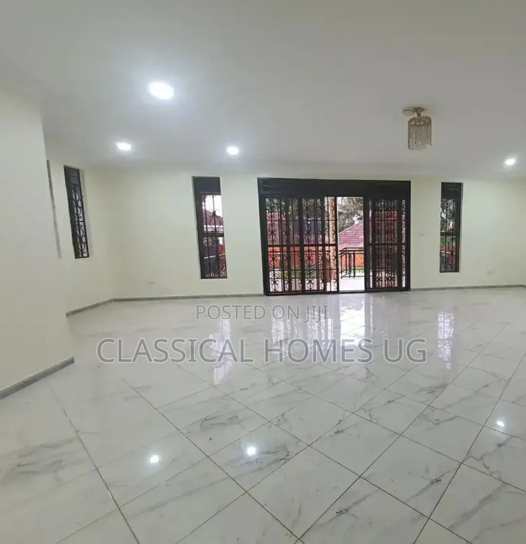5bdrm Duplex in Naalya, Central Division for rent