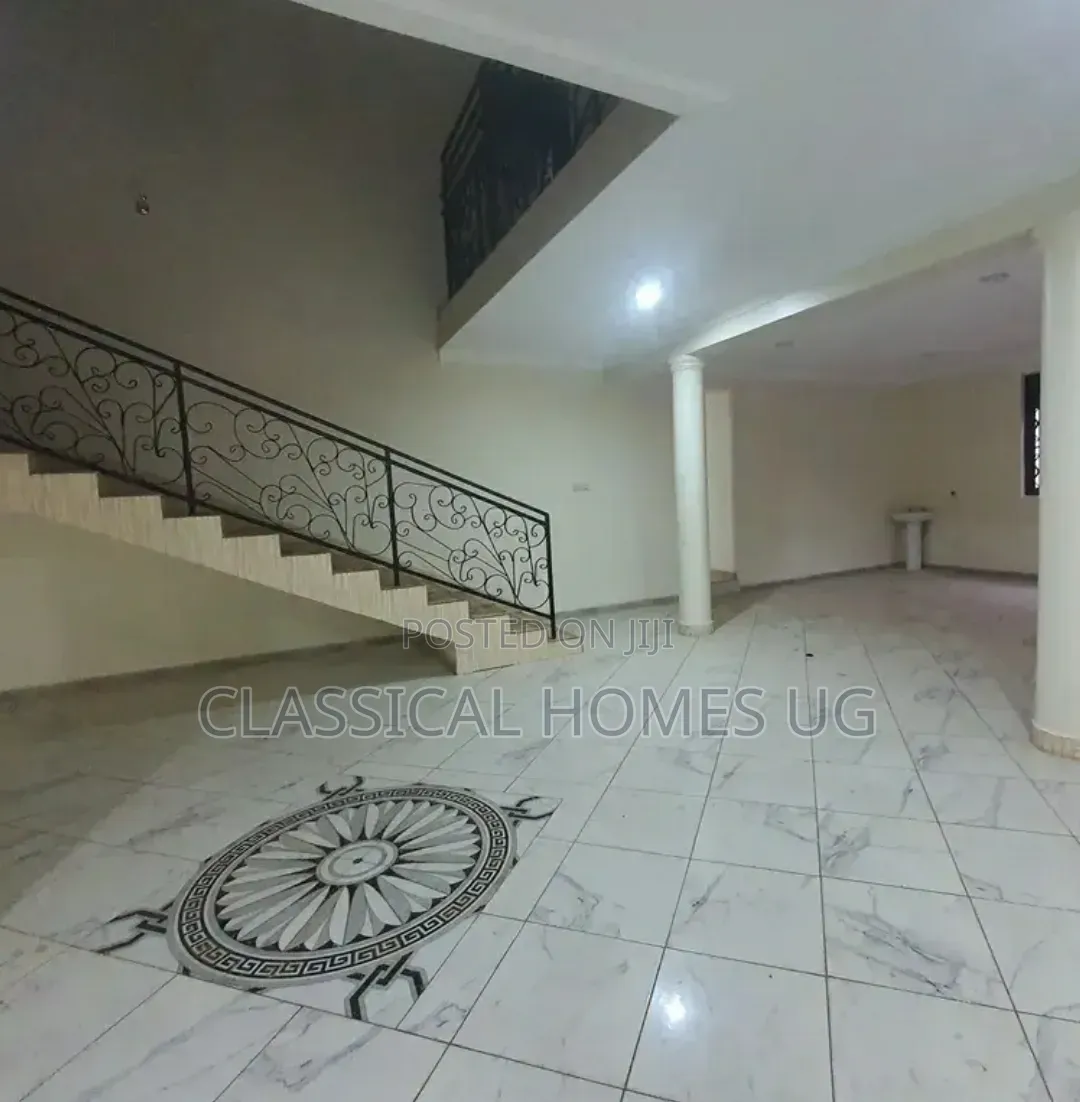 5bdrm Duplex in Naalya, Central Division for rent
