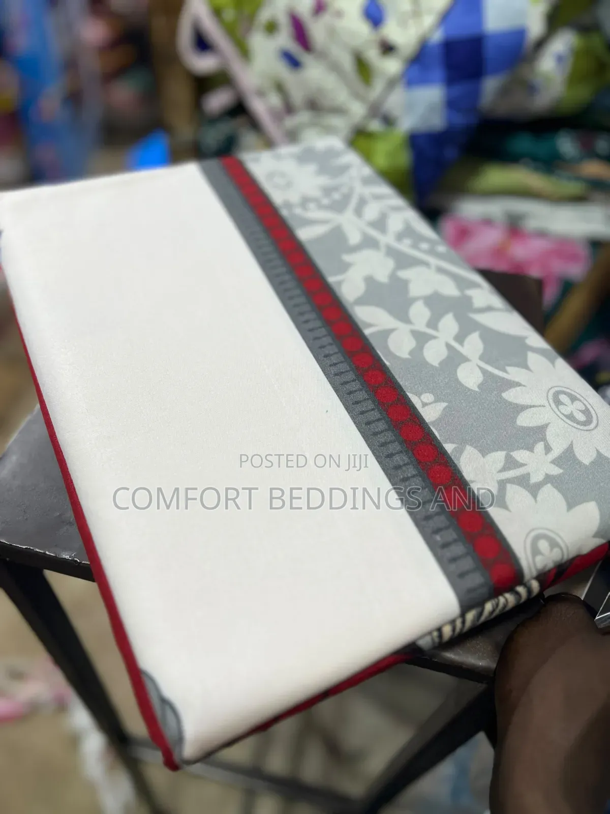 Simple Wavy Bedsheets 6*6 Red