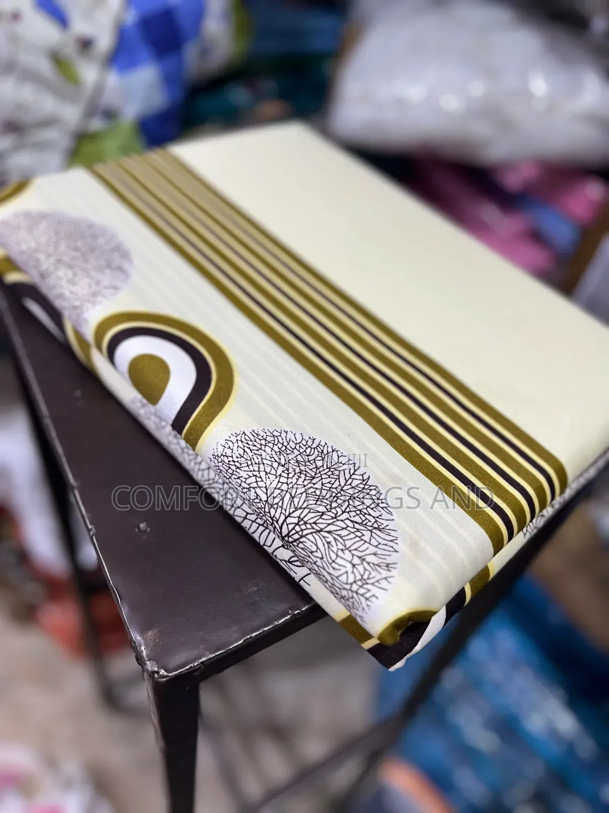 Simple Dot Bedsheets 6*6 Cream