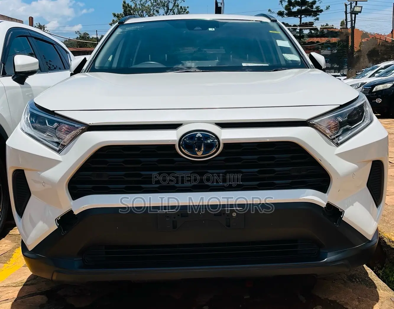 Toyota RAV4 XLE Premium AWD 2019 White