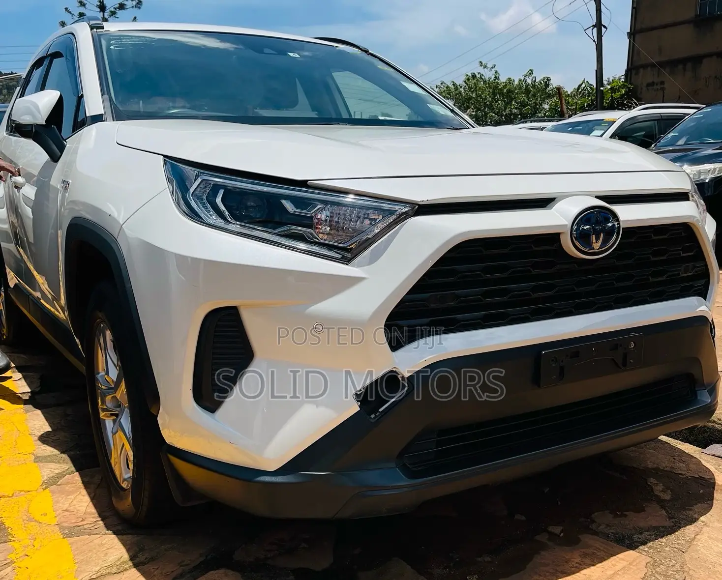 Toyota RAV4 XLE Premium AWD 2019 White
