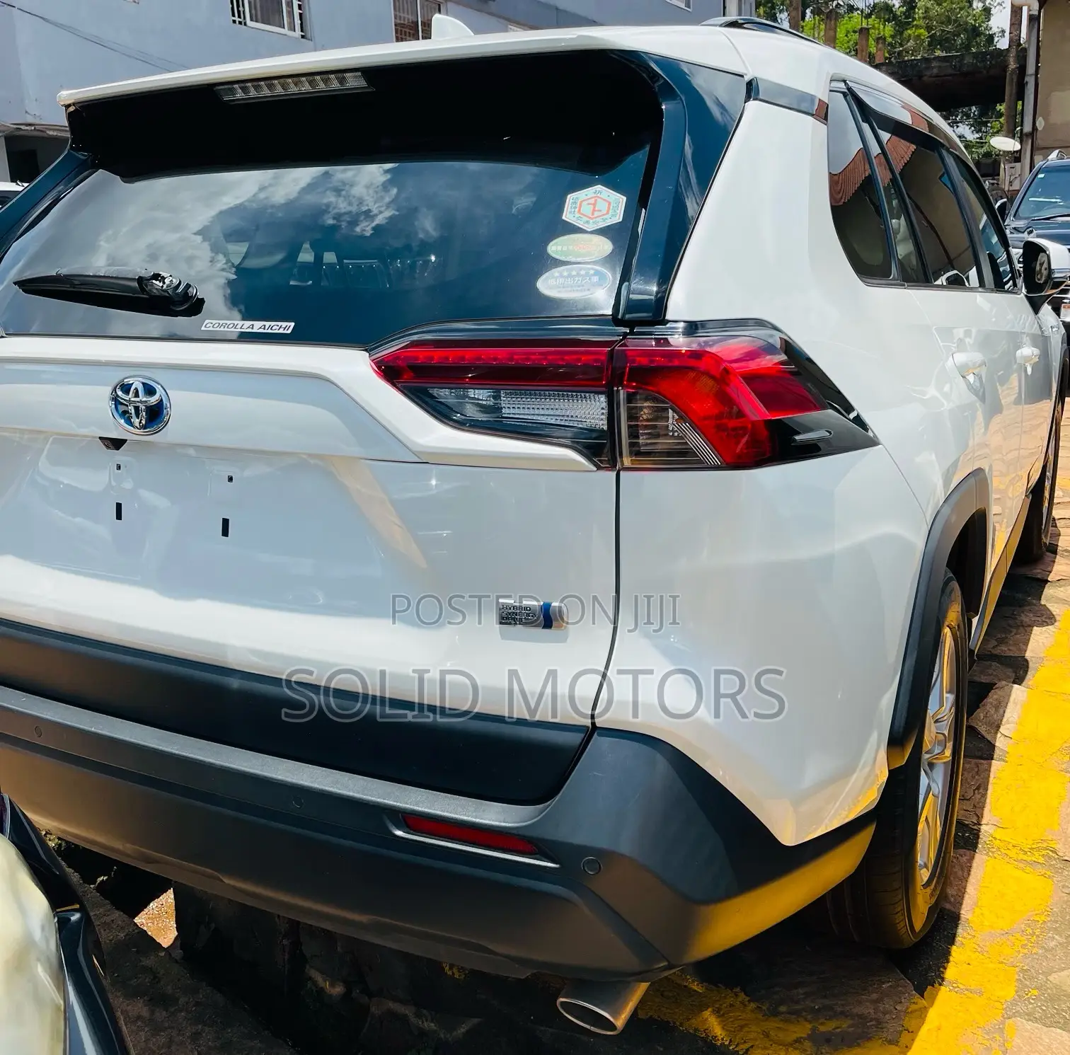 Toyota RAV4 XLE Premium AWD 2019 White