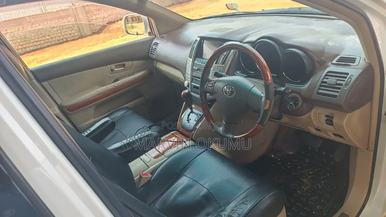 Toyota Harrier 3.0 V6 2004 White