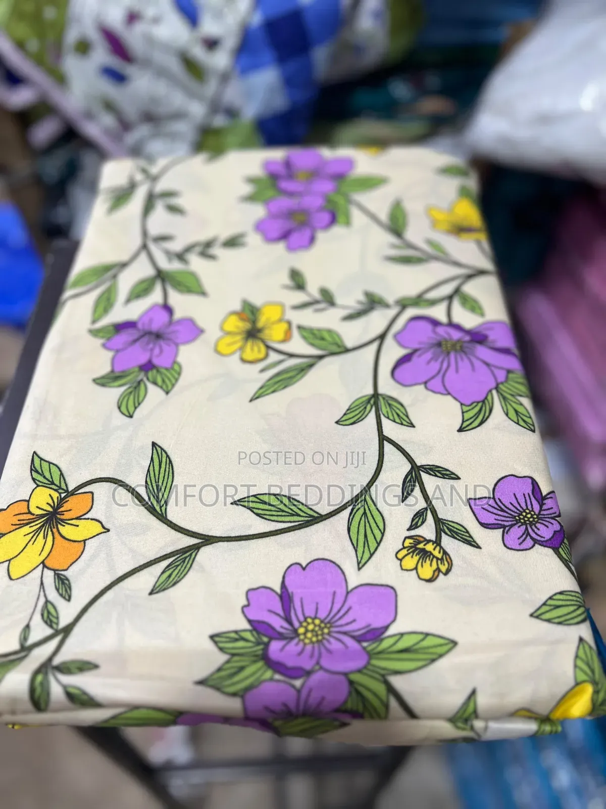 Simple Leafy Bedsheets 6*6 Cream