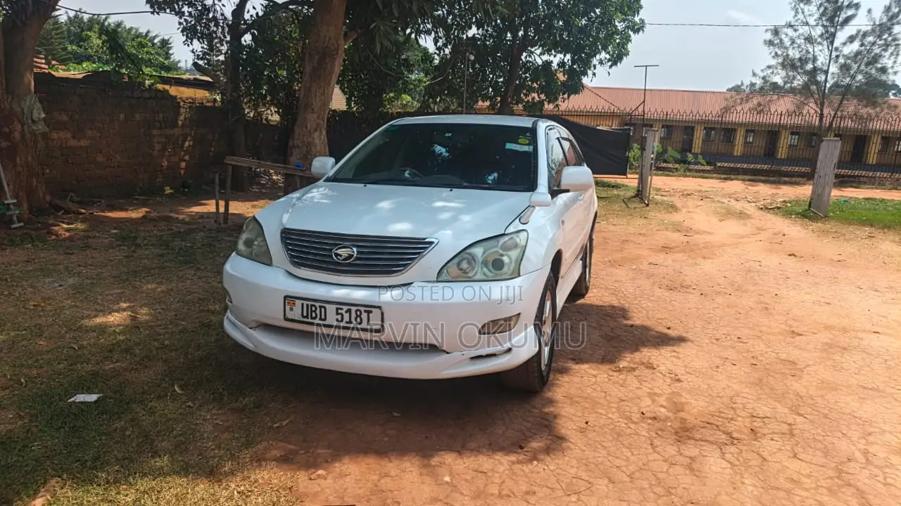 Toyota Harrier 3.0 V6 2004 White