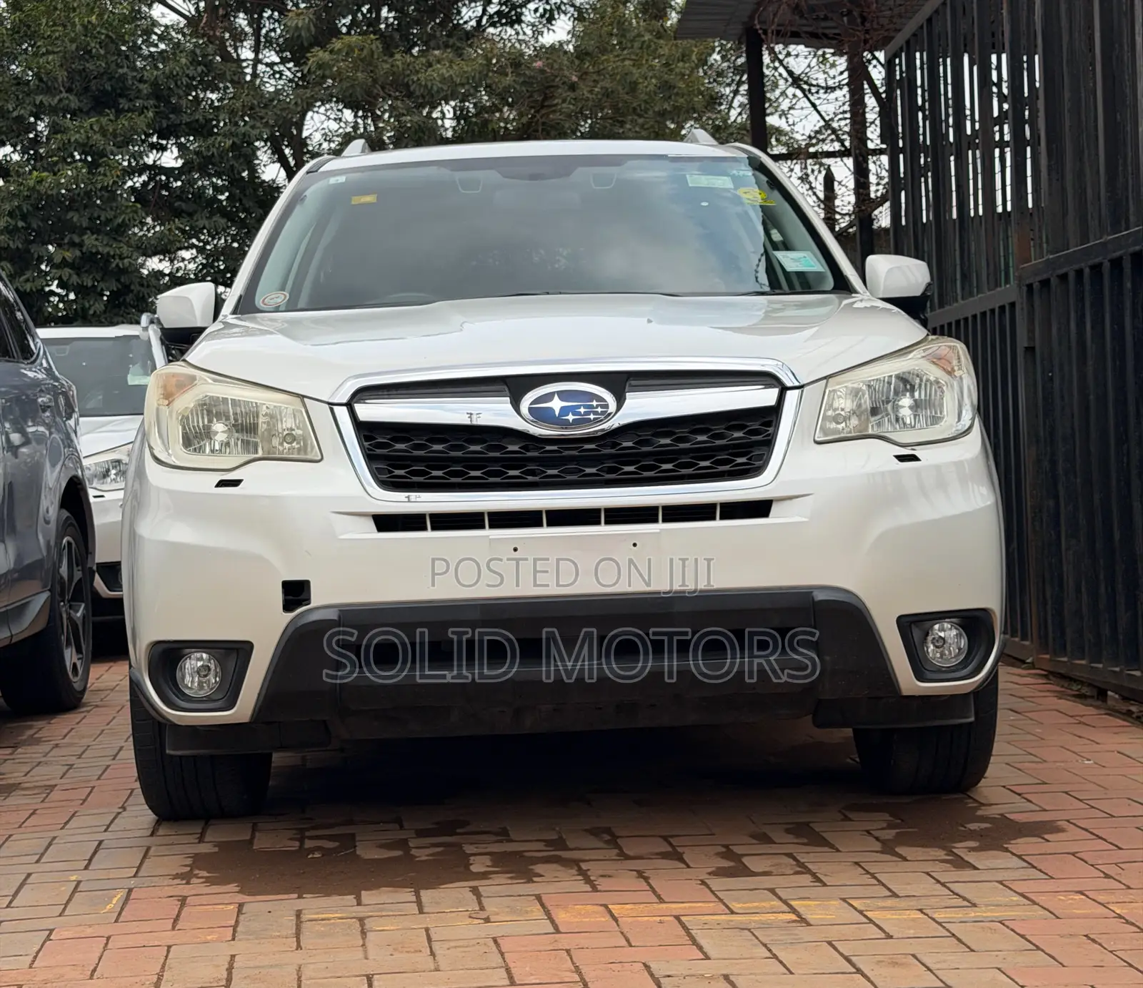 Subaru Forester 2.5i Premium PZEV 4dr SUV AWD (2.5L 4cyl CVT) 2014 White