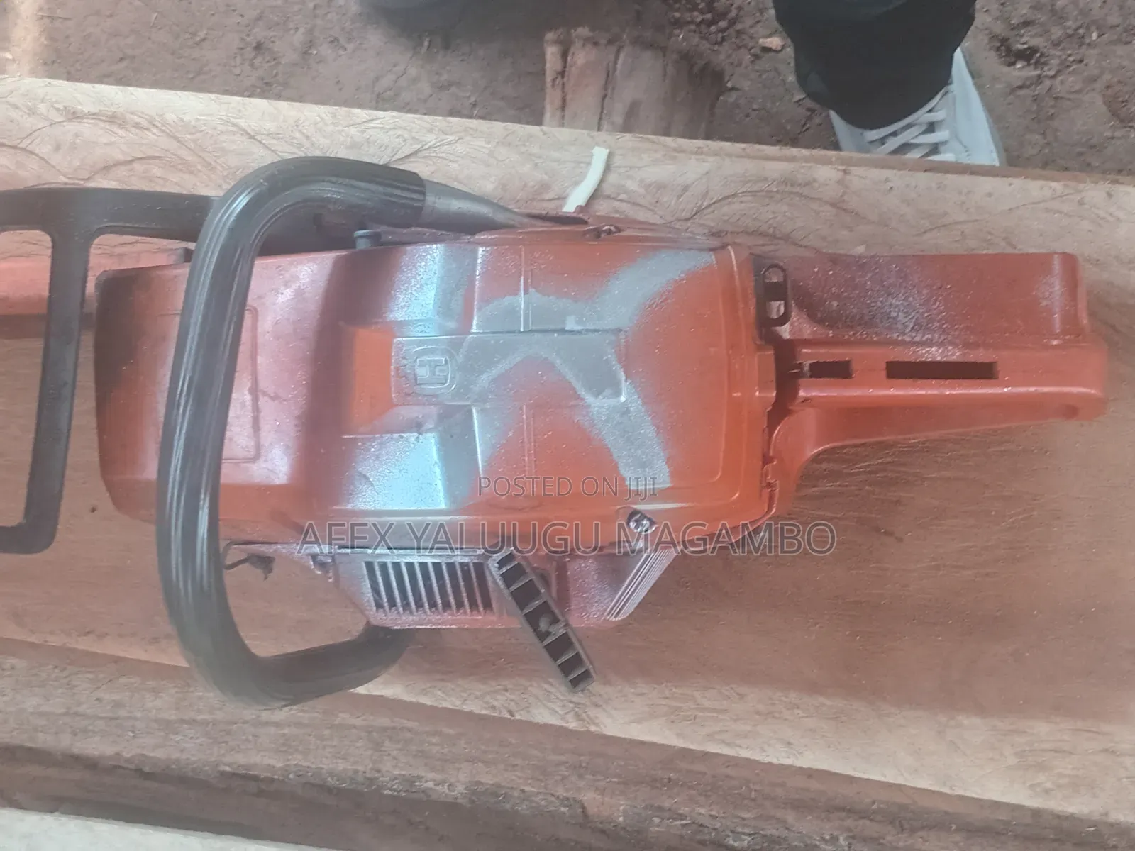 Saling Husqvarna Wood Machine at a Good Price