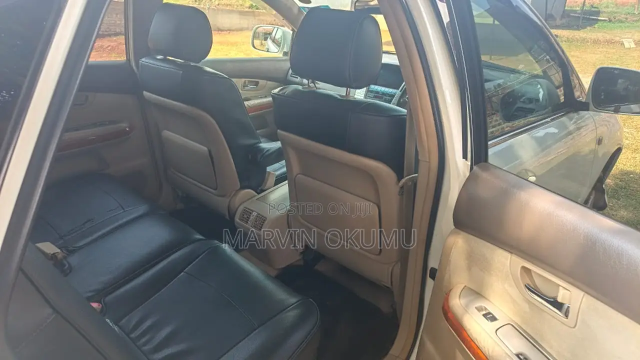 Toyota Harrier 3.0 V6 2004 White