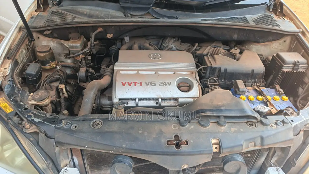 Toyota Harrier 3.0 V6 2004 White
