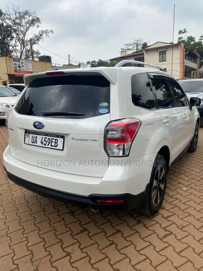 Subaru Forester 2.0XT Premium AWD 2017 White