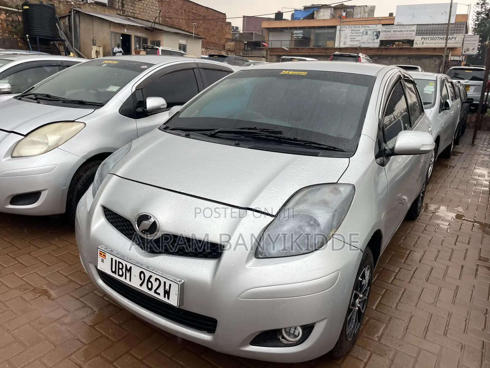 Toyota Vitz 2008 Silver