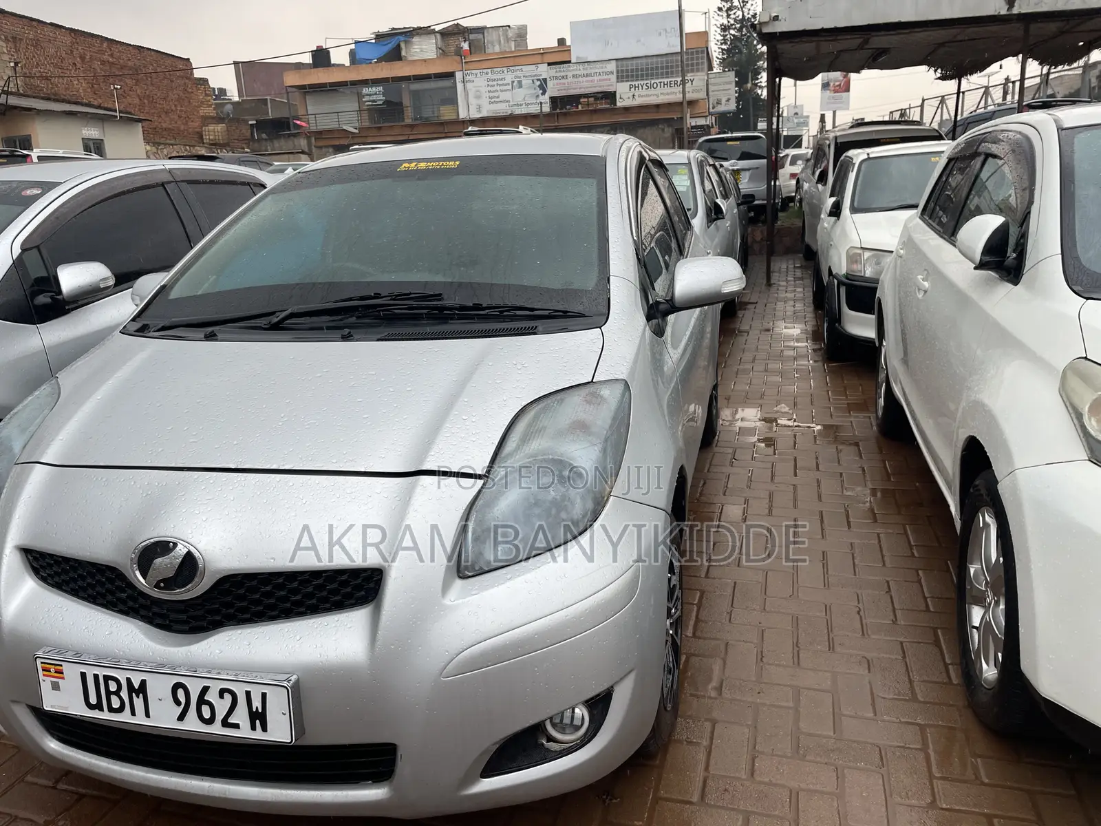 Toyota Vitz 2008 Silver