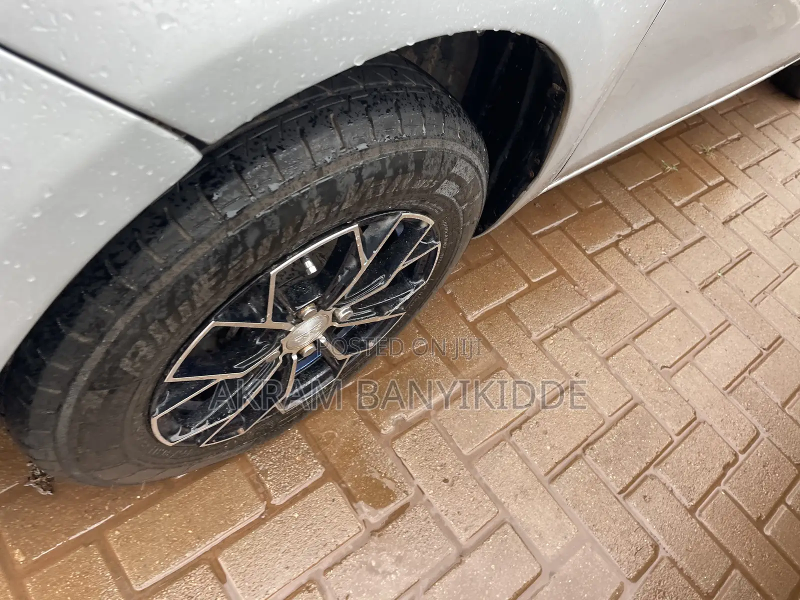 Toyota Vitz 2008 Silver
