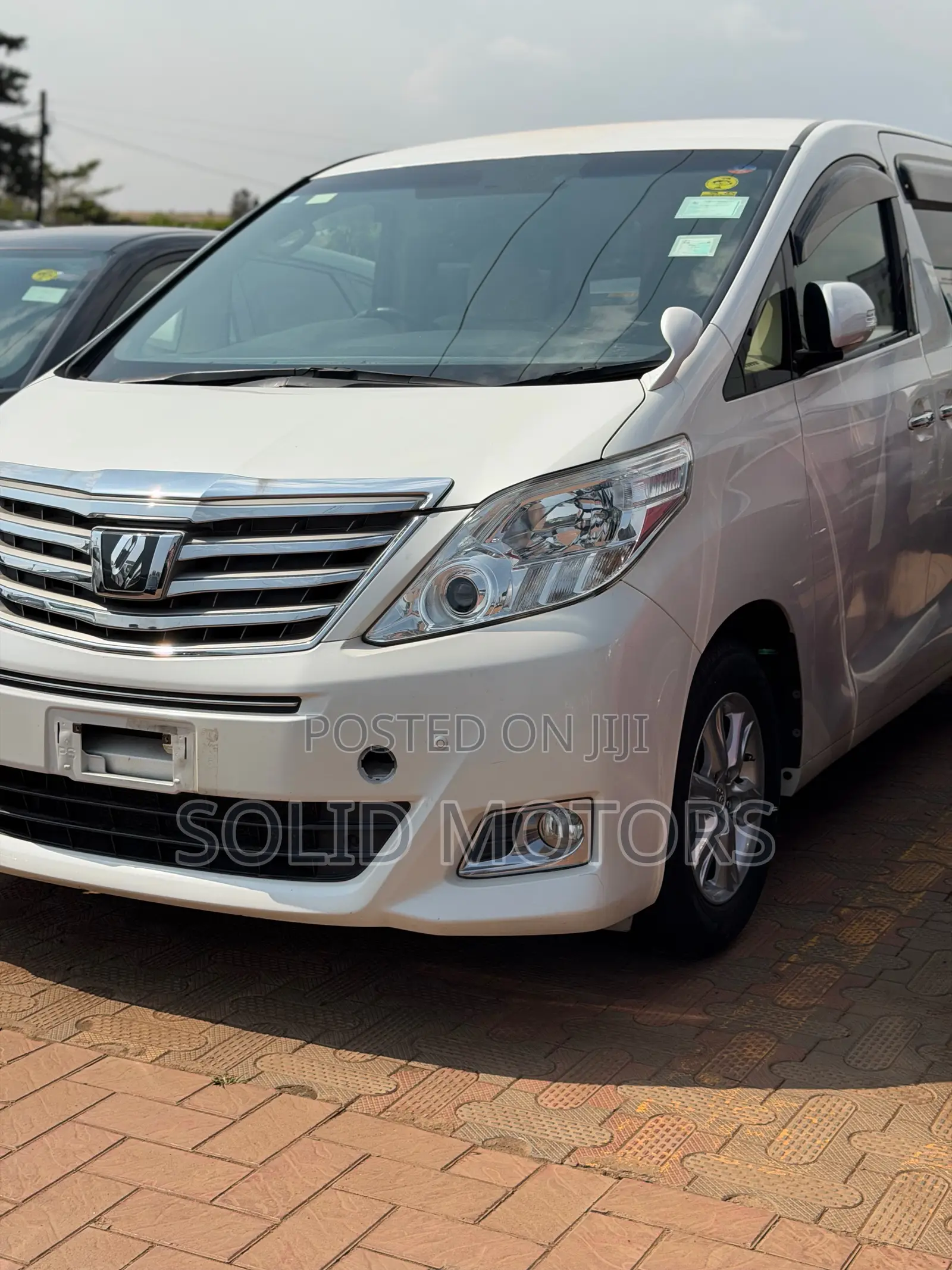 Toyota Alphard 2.4 Petrol AWD 2013 White