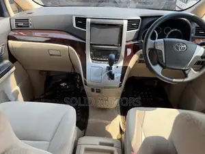 Toyota Alphard 2.4 Petrol AWD 2013 White