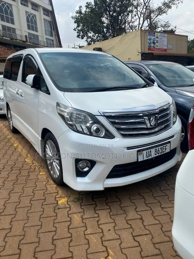 Toyota Alphard 2.4 Petrol AWD 2012 White