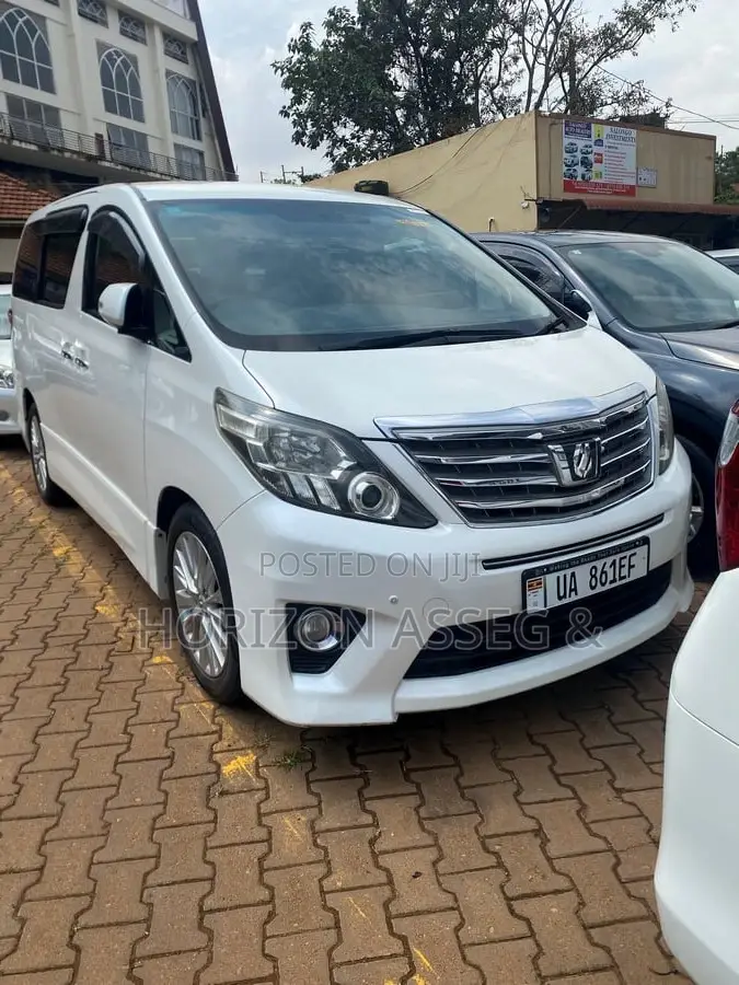 Toyota Alphard 2.4 Petrol AWD 2012 White
