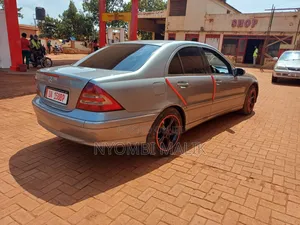 Mercedes-Benz C200 2008 Gray