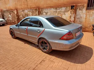 Mercedes-Benz C200 2008 Gray
