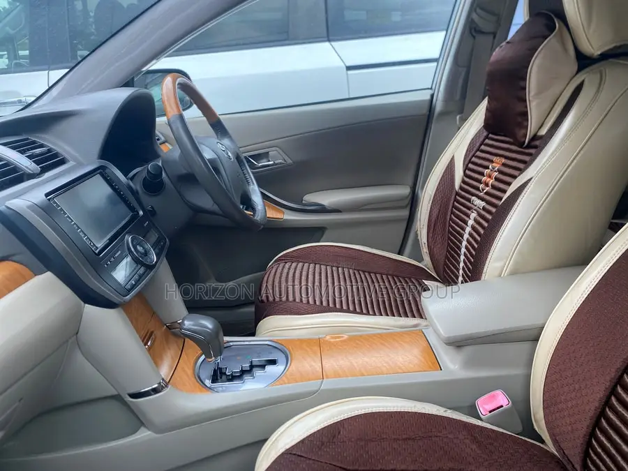 Toyota Premio 1.5 FWD 2011 Silver