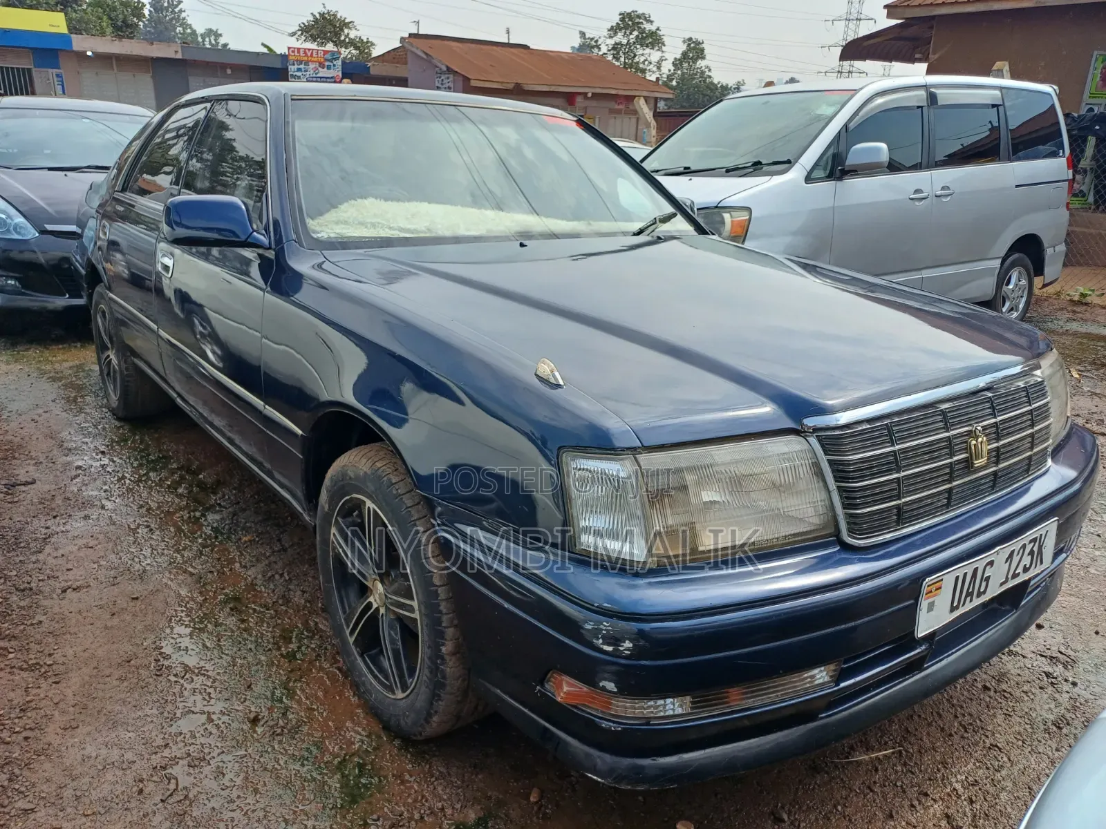 Toyota Crown 1996 Blue